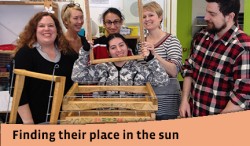 Loom delivery-carrousel